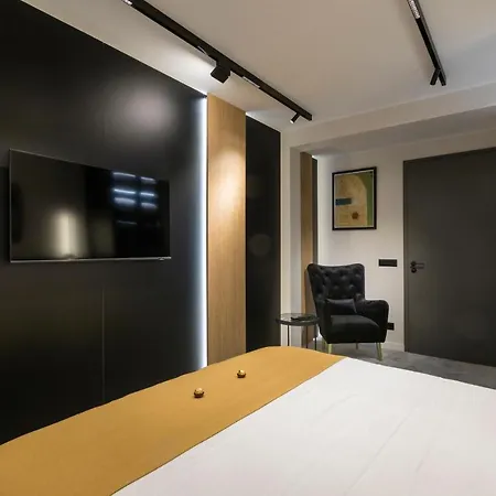 Egoist Boutique Suites Veliko Tŭrnovo Exterior photo
