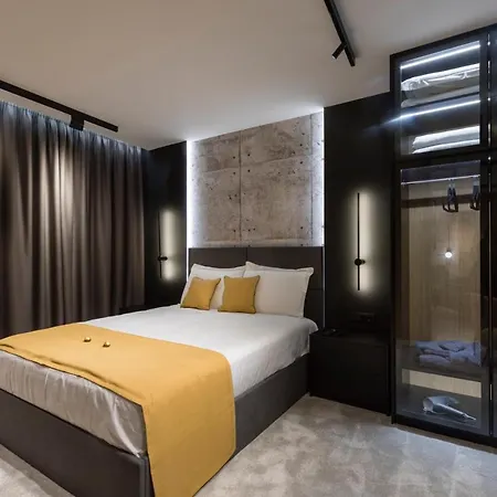 Egoist Boutique Suites Veliko Tŭrnovo Exterior photo